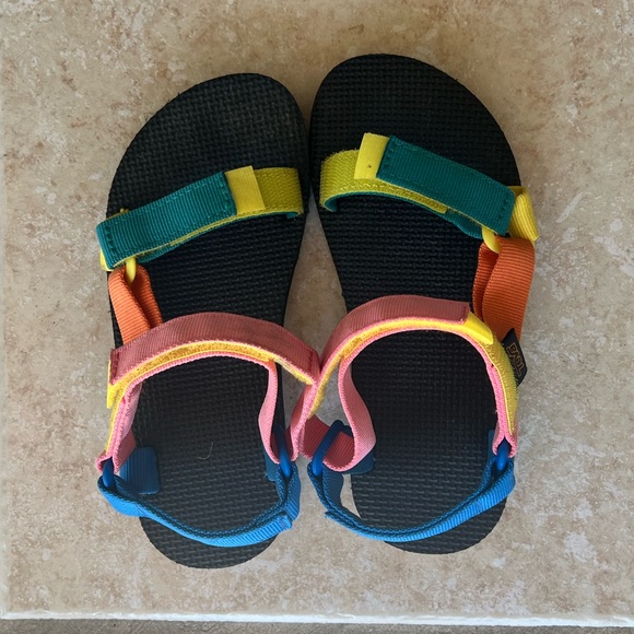 Kids Teva sandals in rainbow colors, Size 1 (New, worn twice). Great condition. - Picture 6 of 7
